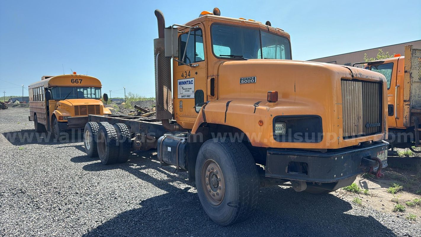 1998 International Paystar 5000 6x4 Semi Tractor
