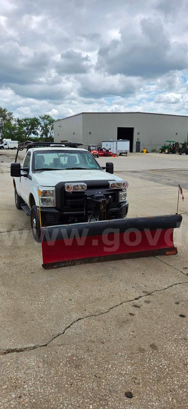 2013 Ford Pickup truck with plow and lift gate (1 of 11)