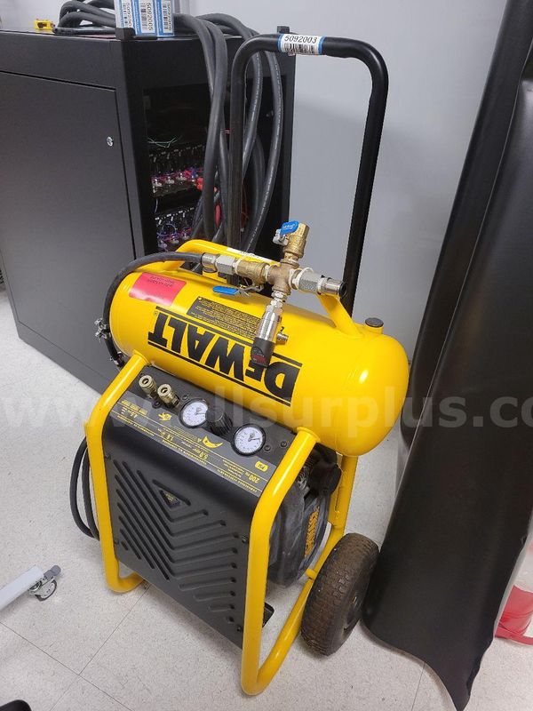 DeWalt D55146 Portable Air Compressor