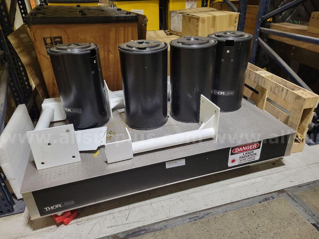 ThorLabs PTR11108 Optical Isolation Table
