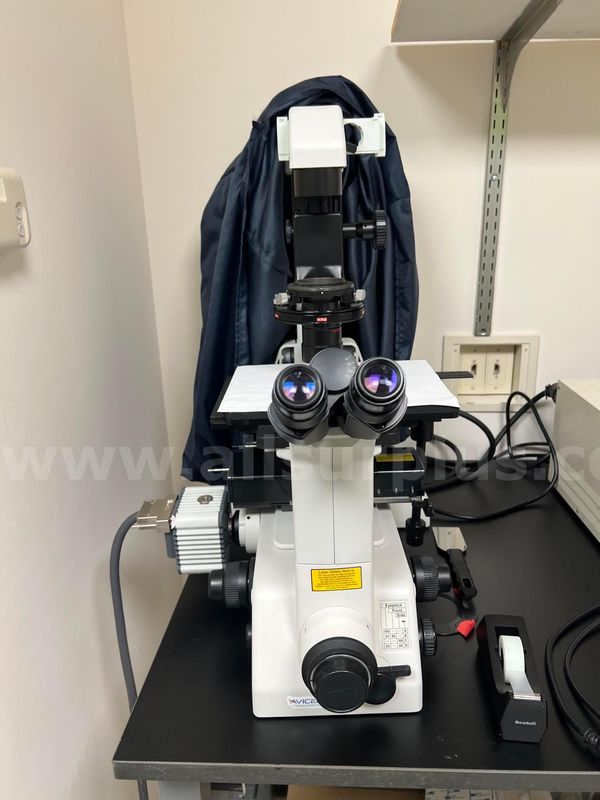Nikon TE300 Inverted Phase Contrast Microscope