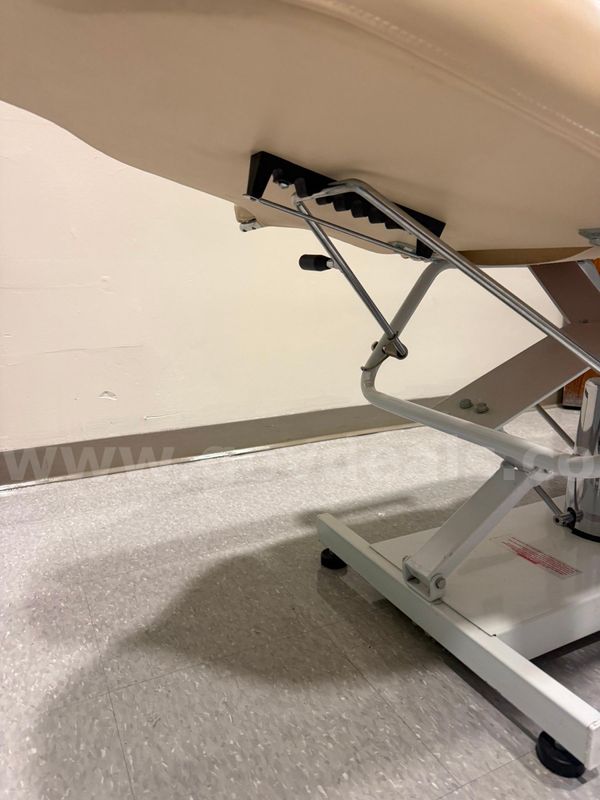 Facial Bed