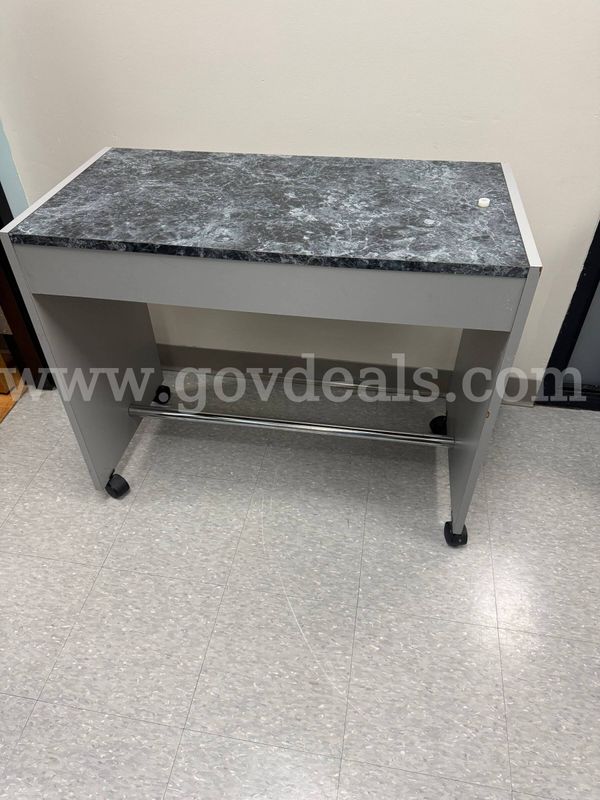 Professional Manicure Table