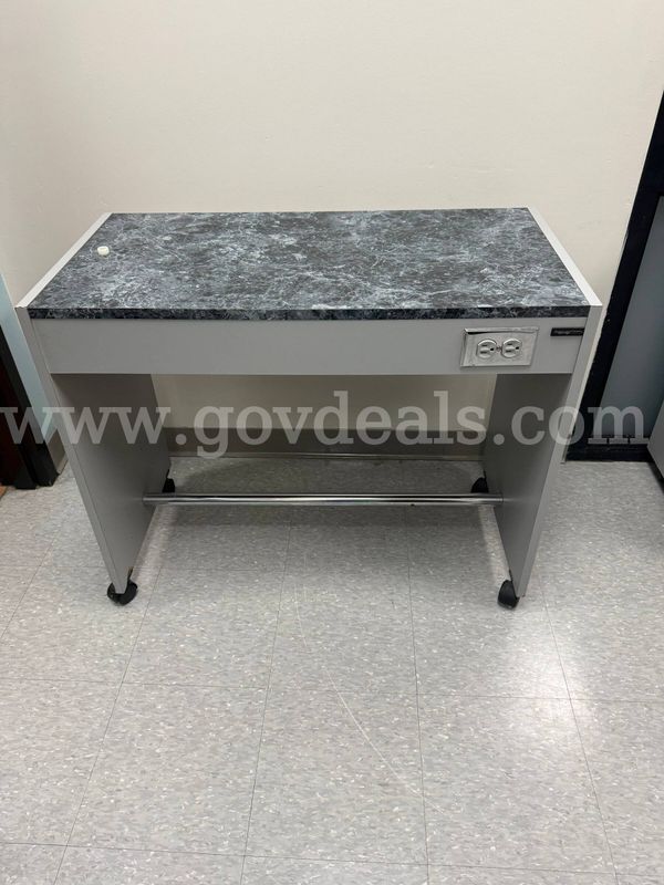 Professional Manicure Table