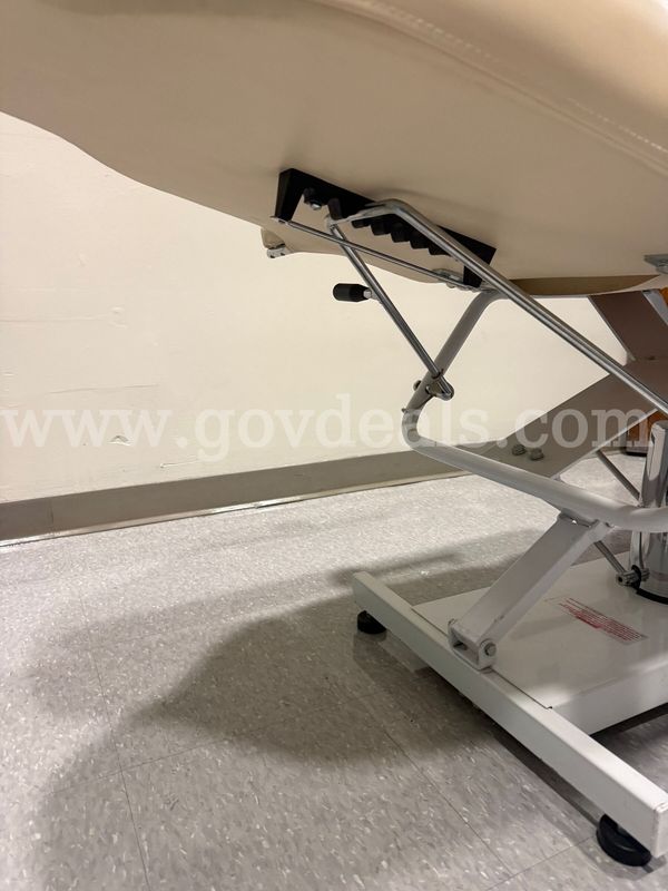 Facial Bed