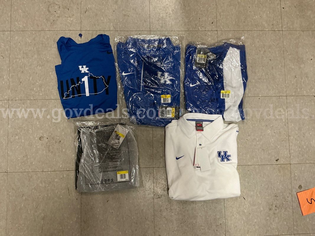 S - Polo Shirt (3), T-Shirt (1), Shorts (1)