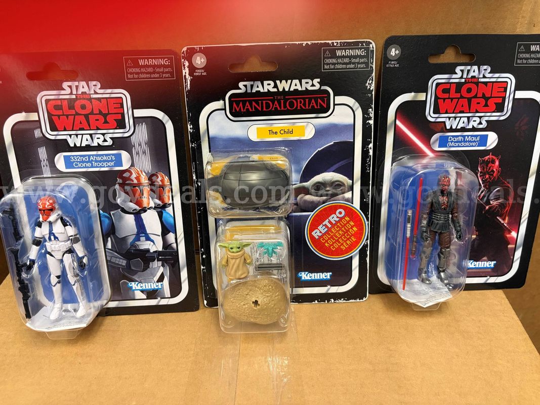 Lot of (7) Star Wars Hasbro Kenner Collectible Action Figures & Playset - MOSC