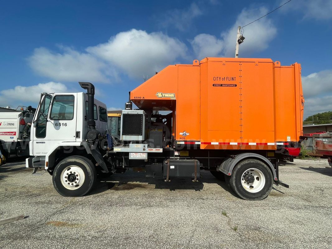 2002 Freightliner HC70