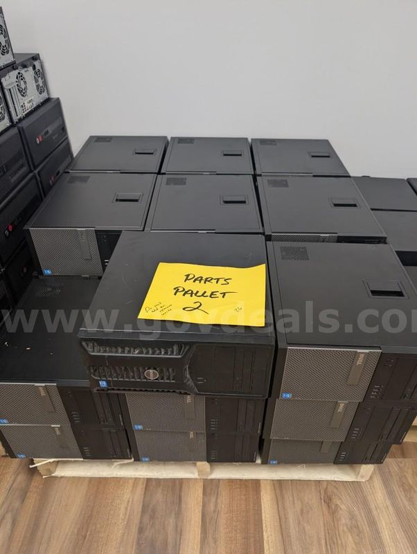 Pallet of 26 parts desktops - Dell