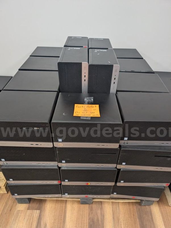 Pallet of 50 parts desktops - HP