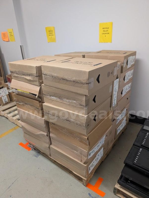 Lot of 28 HP cash drawers