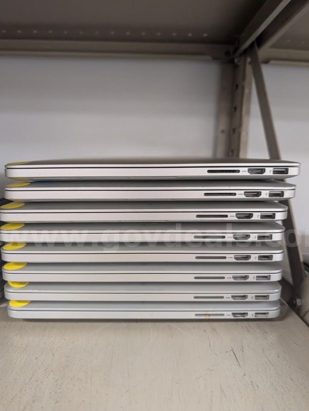Lot of 8 Magsafe 2 MacBook Pro 15" laptops