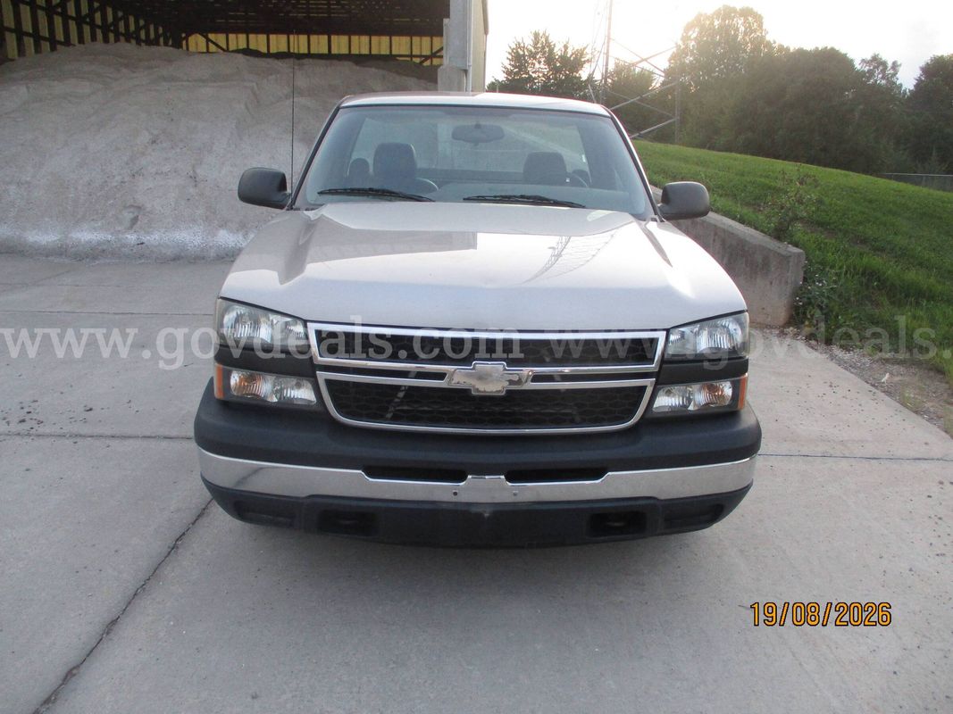 2007 Chevrolet Silverado Classic 1500 LS 2WD