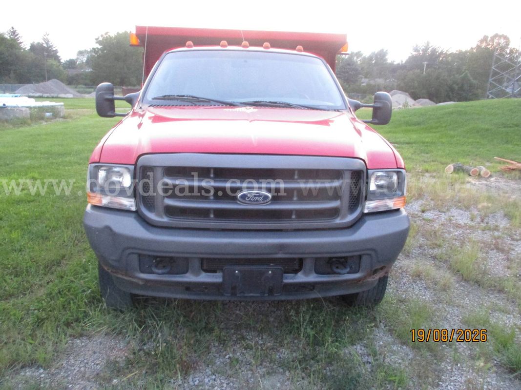 2004 Ford F-550 Regular Cab 2WD DRW