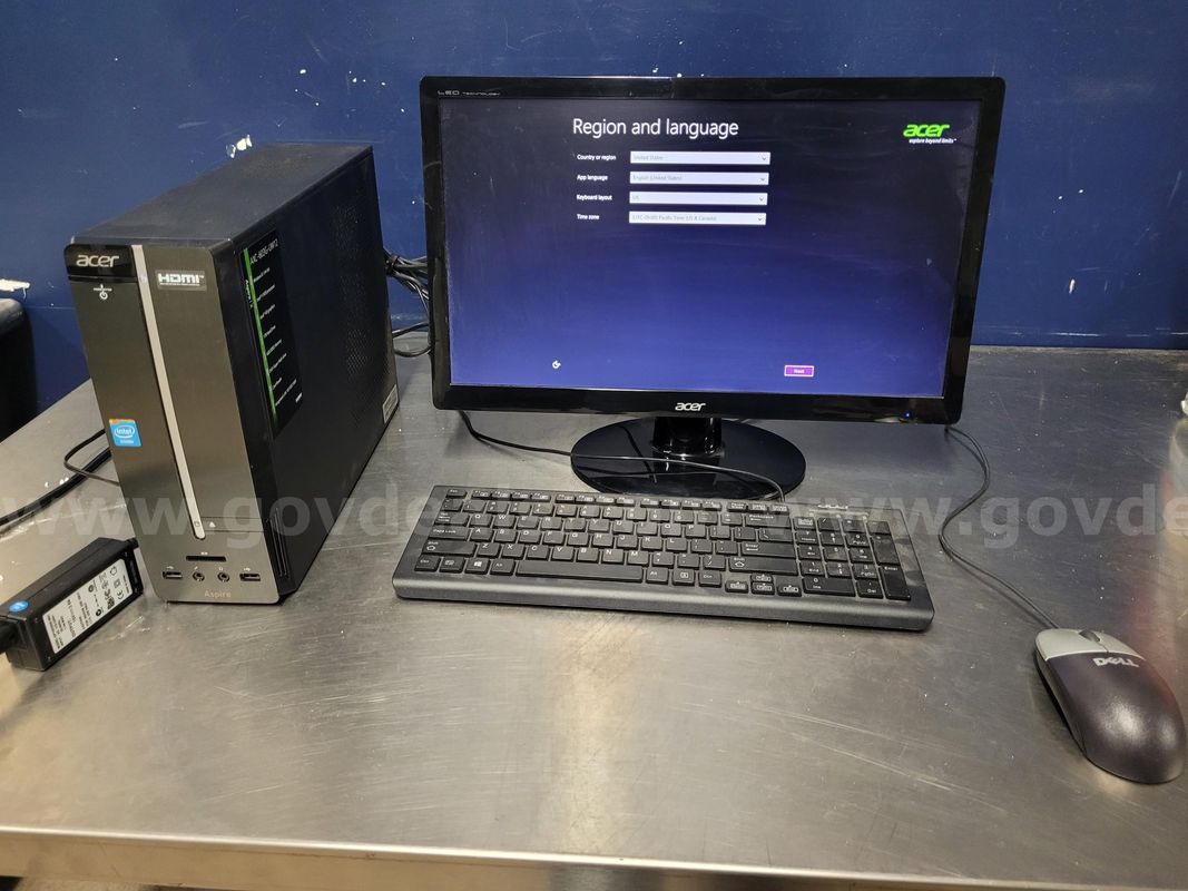 Acer Computer and Monitor with Accessories