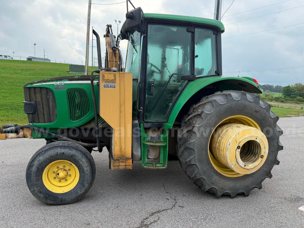 2004 John Deere 6415