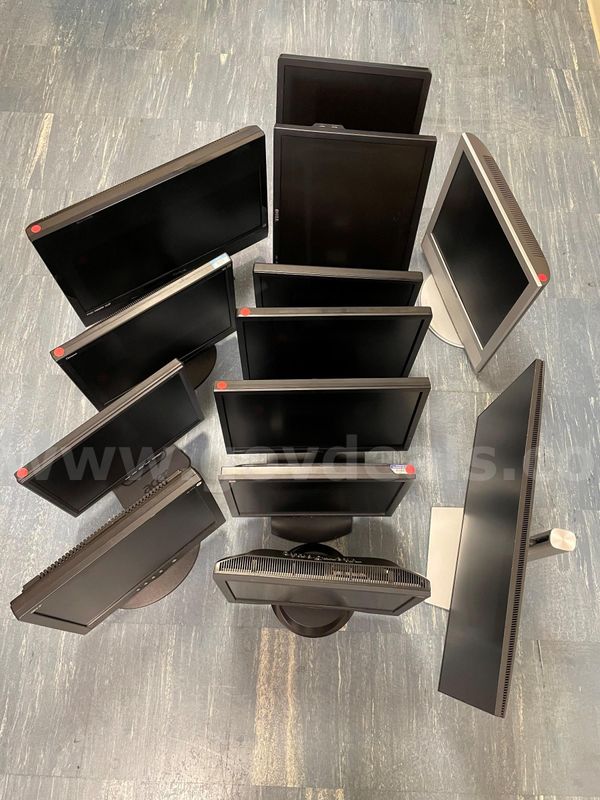 Lot of computer monitors - Used