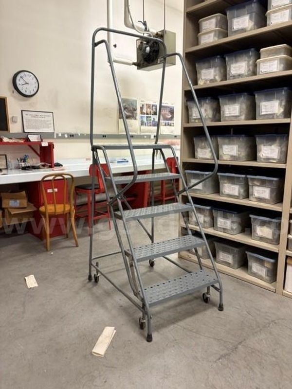 Lot - Ladders (Qty. 2) and office chairs (Qty.3)