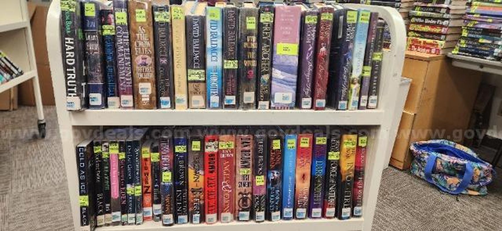 Large Lot of Books Including "Inferno"