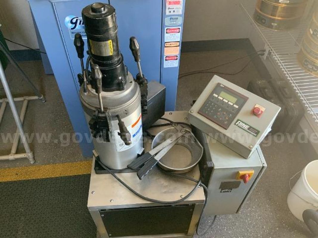 *NON-WORKING* Gyratory Compactor