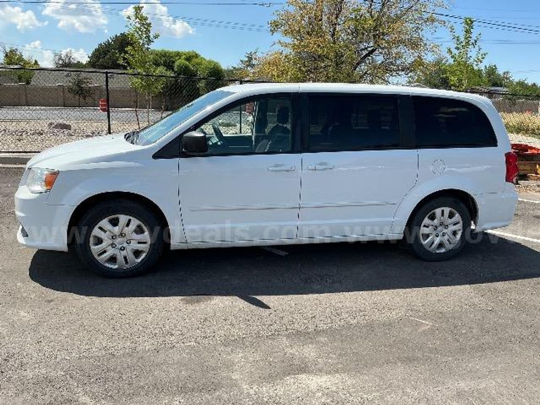 2017 DODGE GRAND CARAVAN SE SEVEN SEATER MINI VAN -- UNLEADED/E85