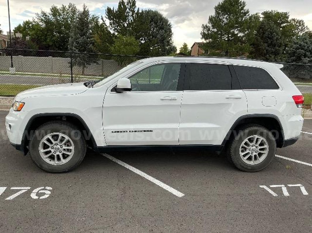 2019 JEEP GRAND CHEROKEE LAREDO 4X4 SUV -- UNLEADED