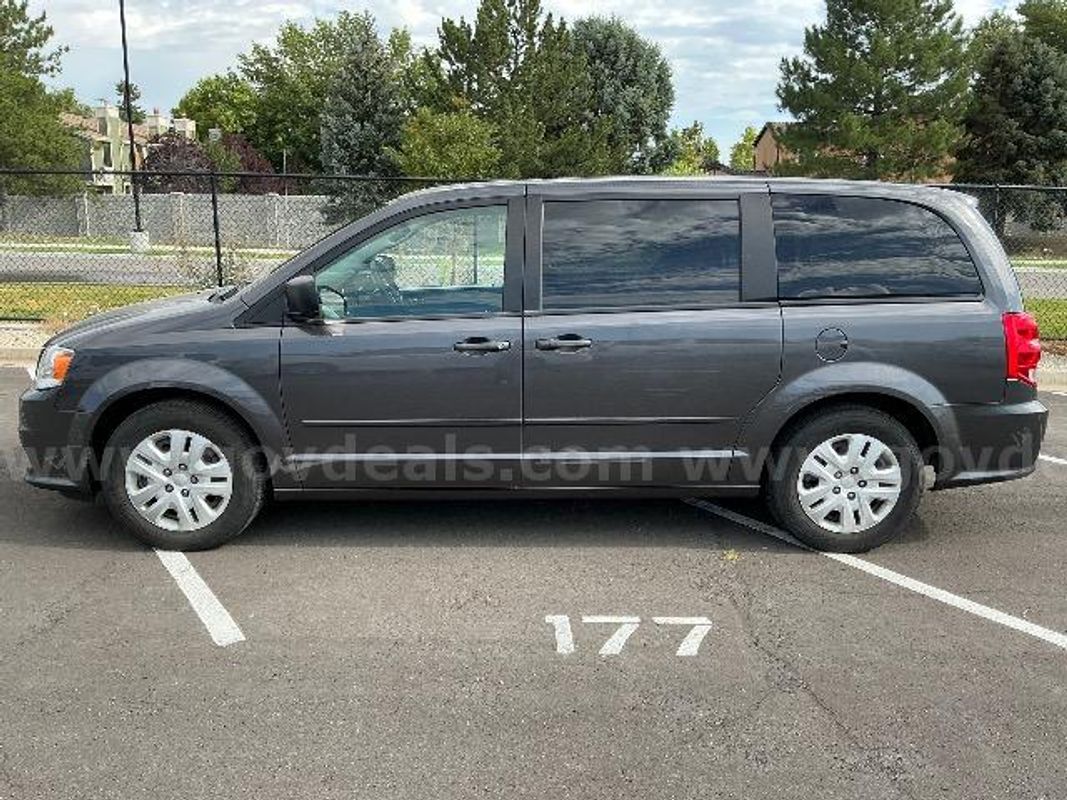2017 DODGE GRAND CARAVAN SE 7 SEATER FWD MINI VAN -- UNLEADED/E85
