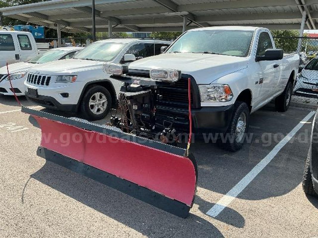 Mechanics Special 2012 DODGE RAM 2500 ST REGULAR CAB 4X4 LB CHASSIS