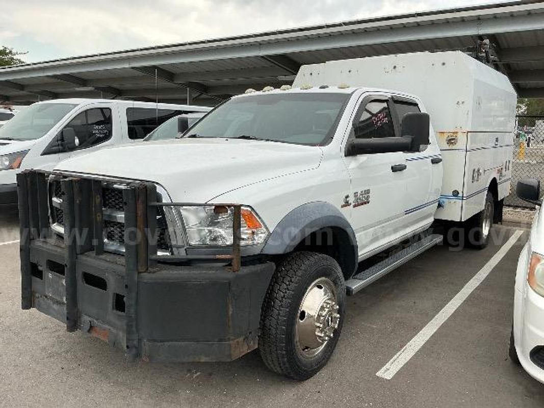 Mechanics Special: 2015 DODGE RAM 4500 SLT CREW CAB 4X4 CHASSIS -- DIESEL