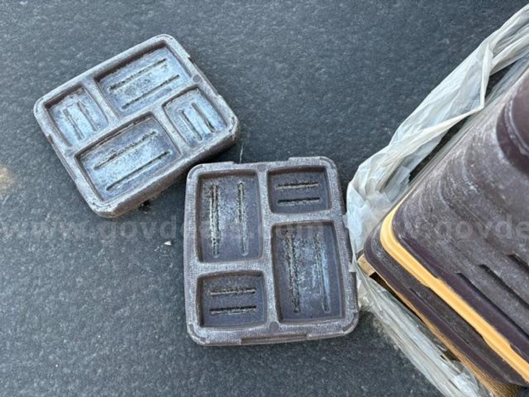 Large Lot of Multi-Compartment Meal Trays
