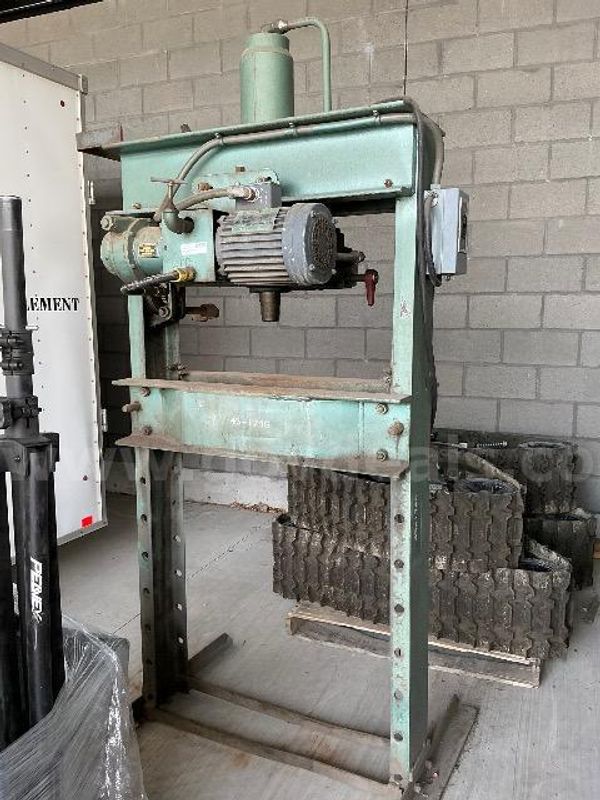 Dake Hydraulic Press