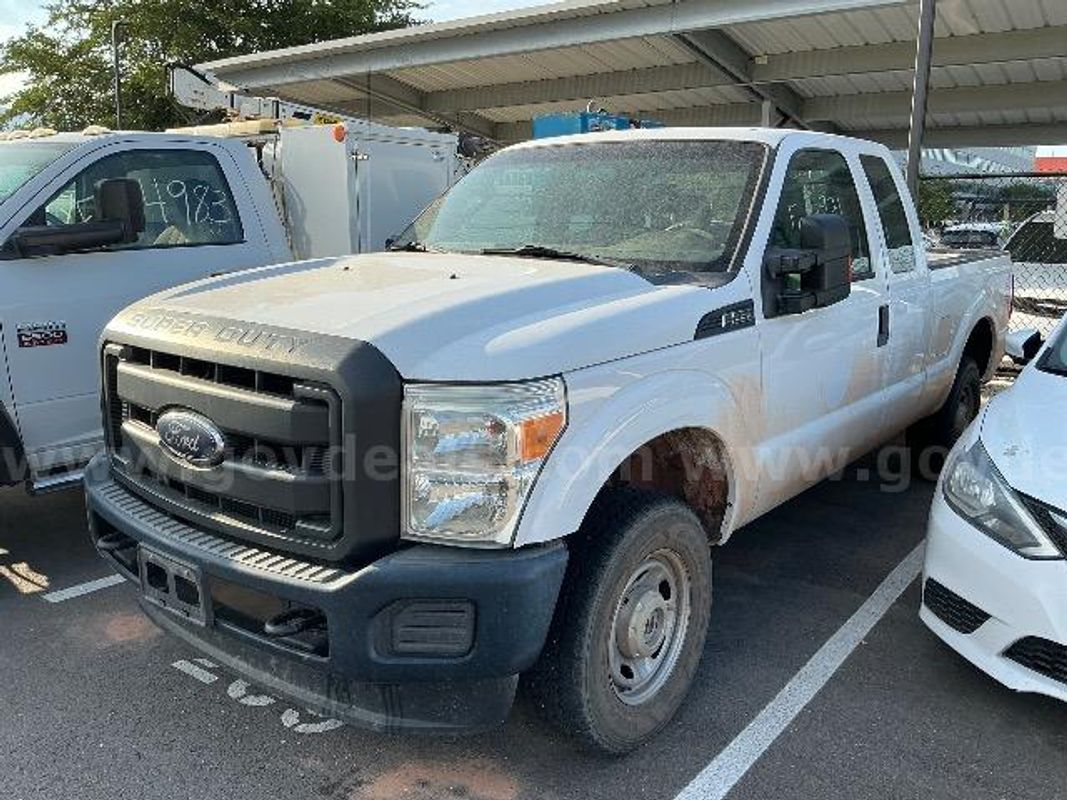 Mechanics Special 2015 FORD F250 XL EXTENDED CAB 4X4 SB TRUCK