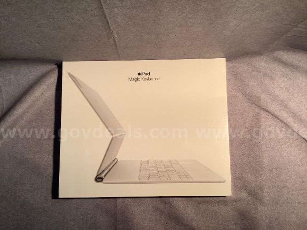 iPad Magic Keyboard for iPad Air 13 or iPad Pro 12.9 in at least according to the box