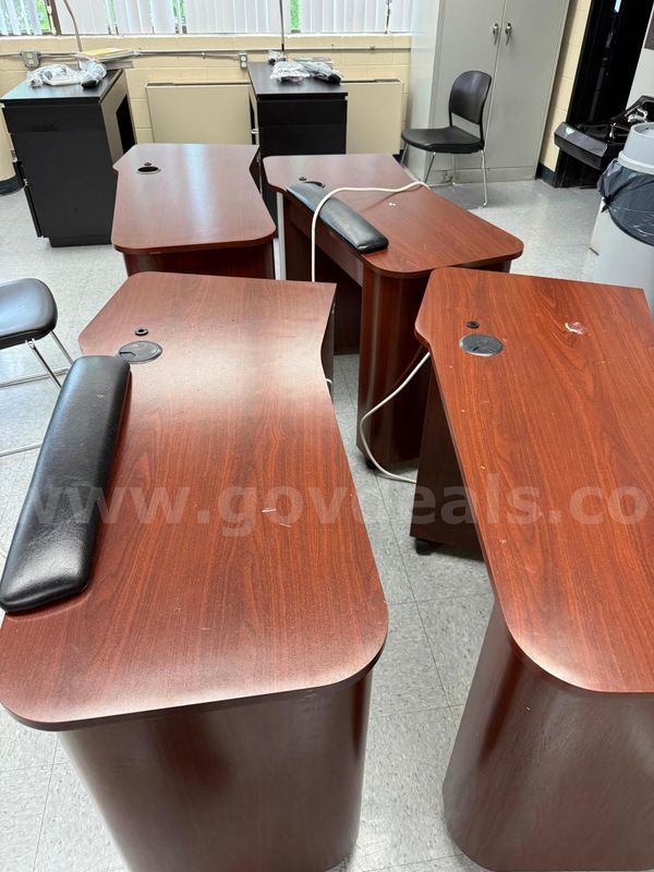 Manicure Tables