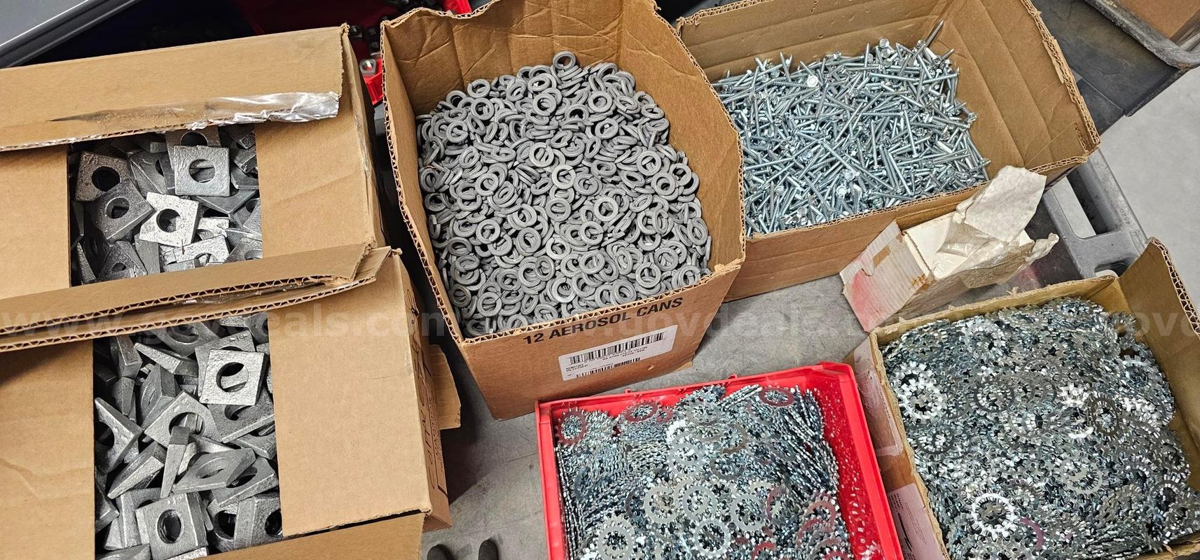 Pallets of Misc Washers, PVC Adapters, Straps