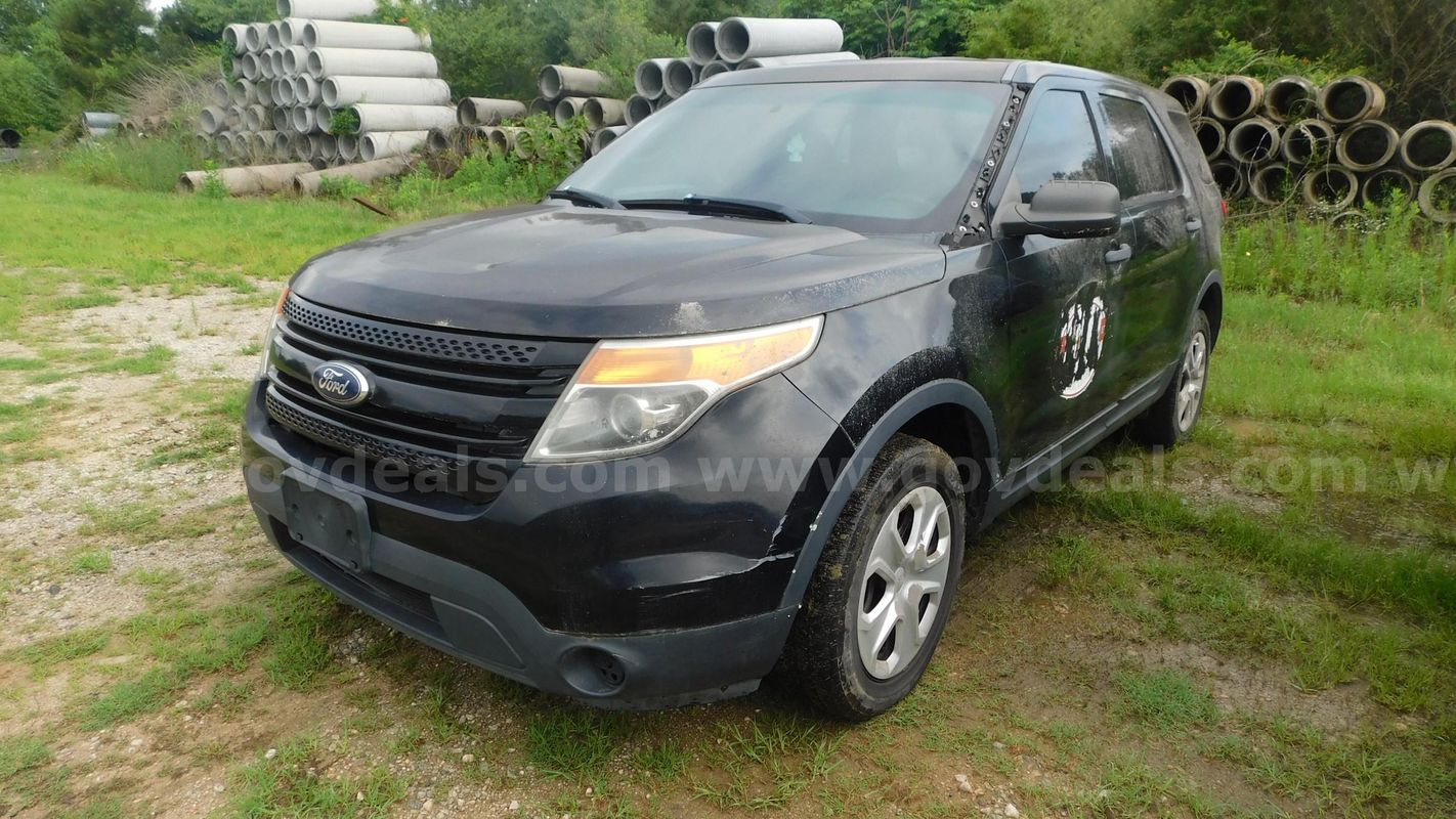 2014 Ford Explorer (Black)