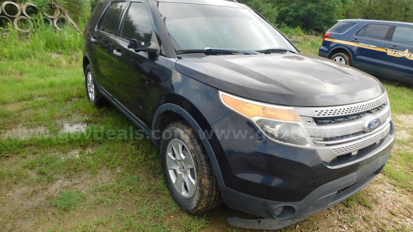 2012 Ford Explorer (Black)