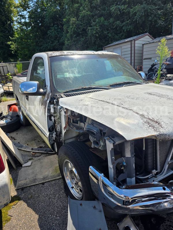 2001 GMC Sierra 1500 SL Short Bed 2WD