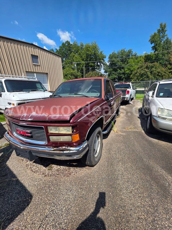 1997 GMC Sierra C/K 1500 Ext. Cab 6.5-ft. Bed 4WD