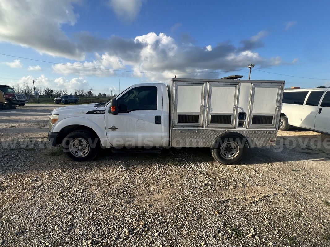 2011 Ford F-250 SD Pickup Truck