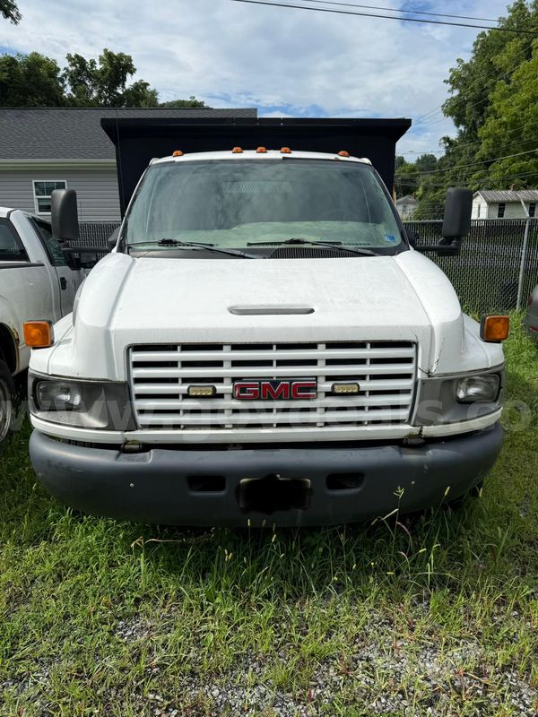 2005 GMC C5C042