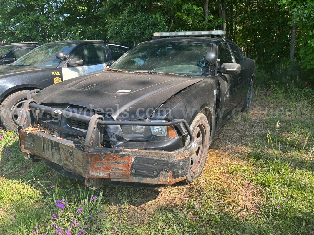 2013 Dodge Charger UNIT 182