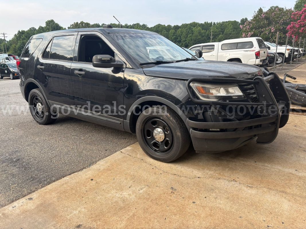 2018 Ford Explorer UNIT 9