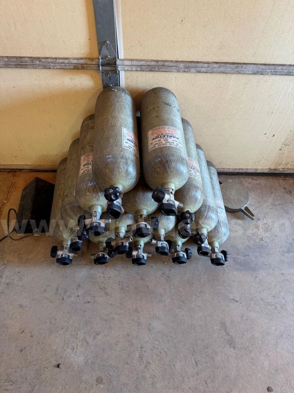 Carleton 4,500 PSI Carbon Fiber Cylinders