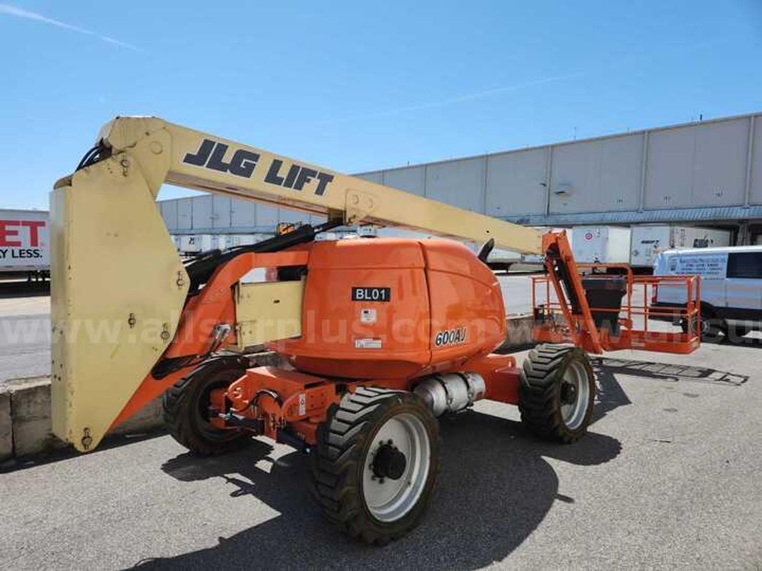JLG 600AJ Boom lift
