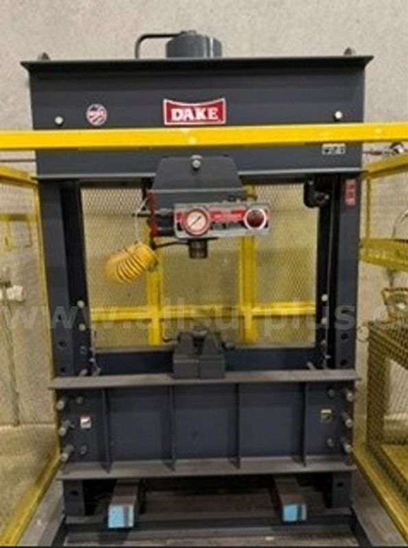 Dake Air-Hydraulic Tire Press *NO RESERVE*
