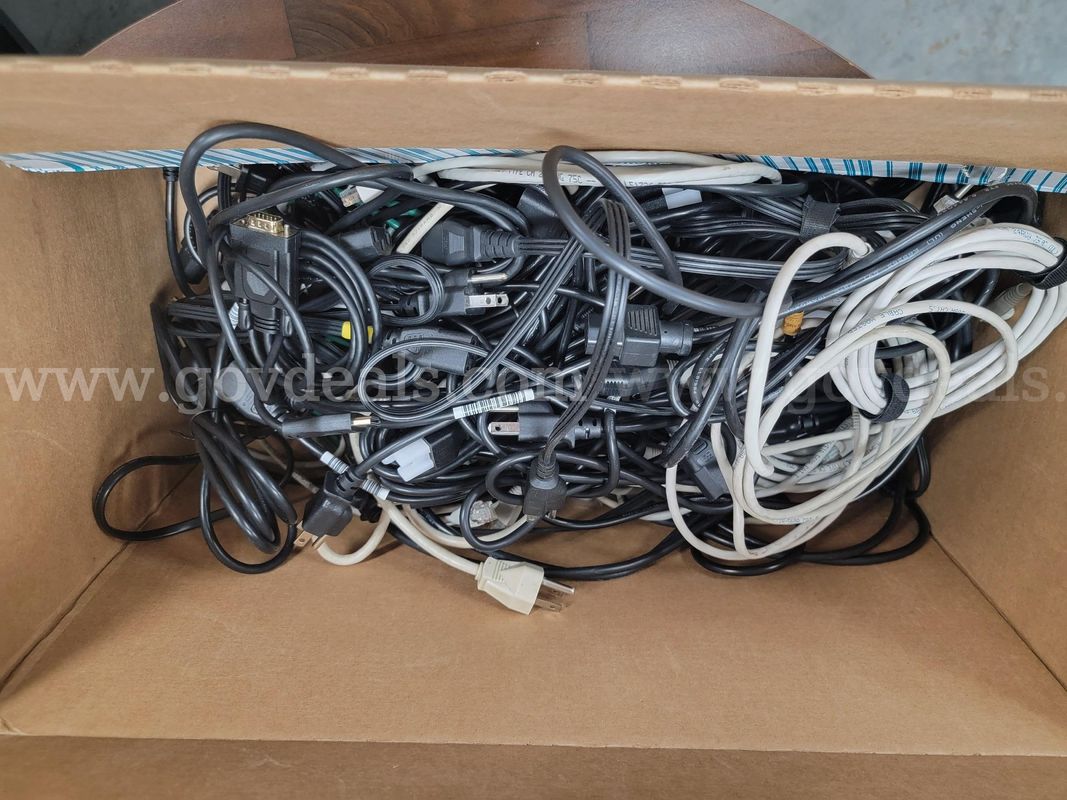 Assorted power cordes.