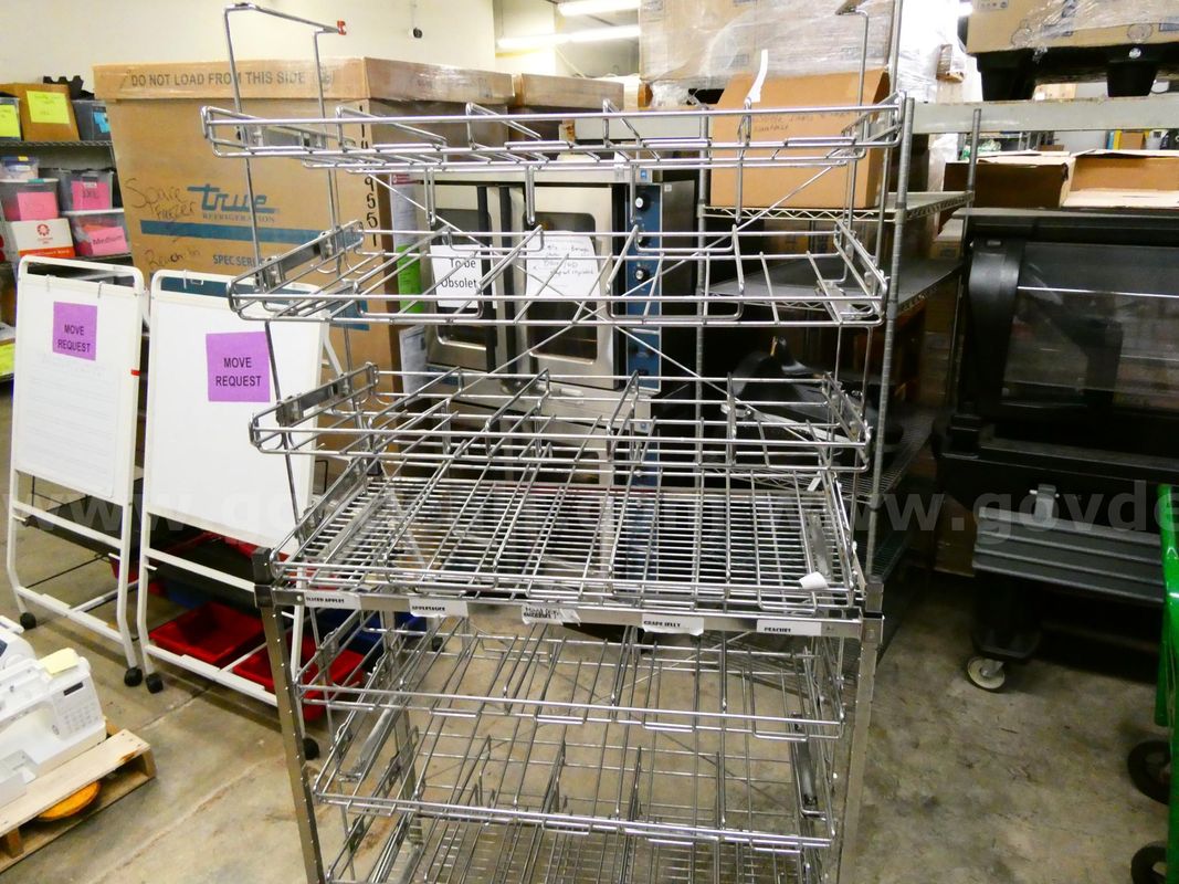 # 10 Can Rack