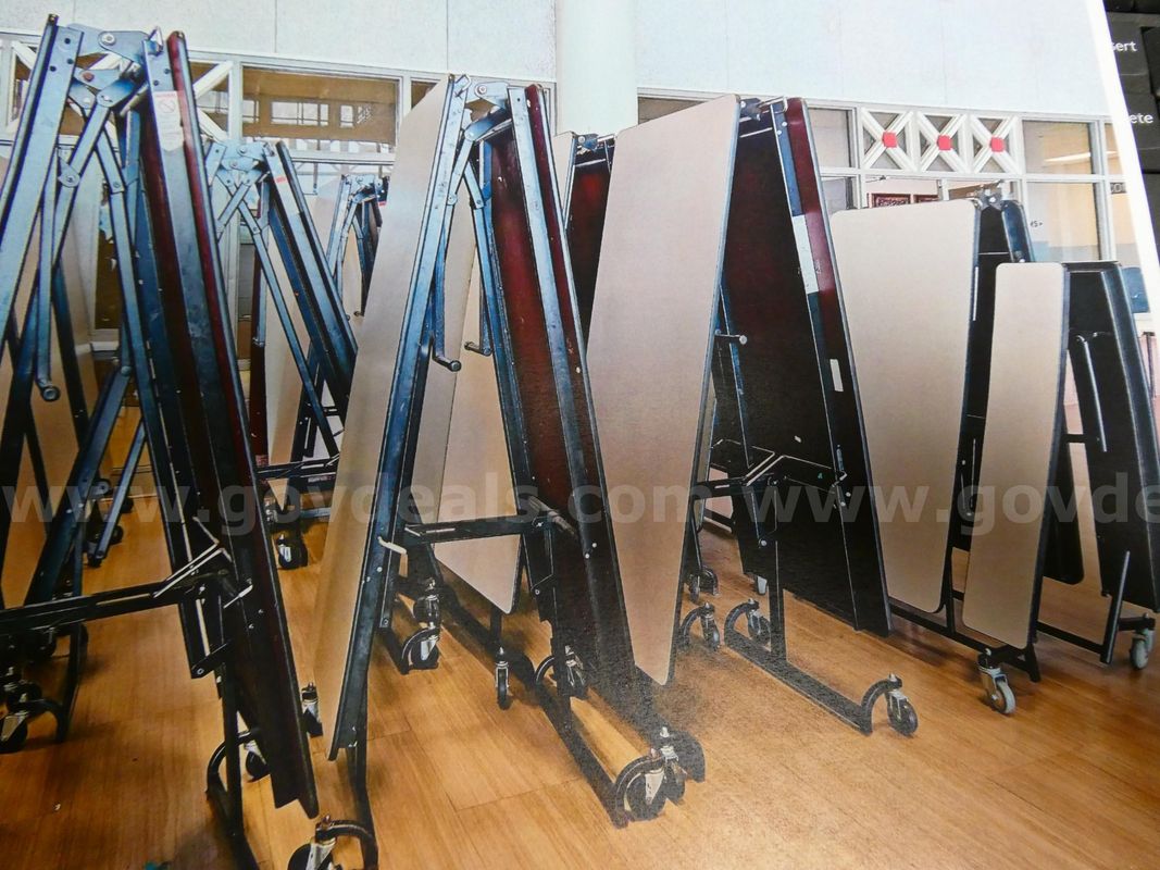 Folding Cafeteria Tables