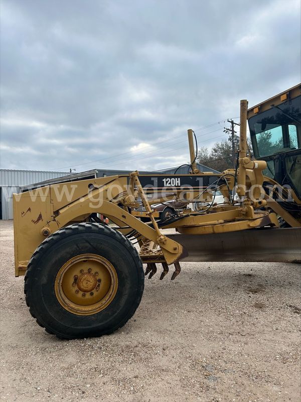2004 Caterpillar 120h Motor Grader/Maintainer